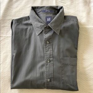 Gap men’s long sleeve dress shirt